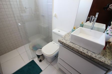 Casa à venda com 125m², 3 quartos e 2 vagasBanheiro