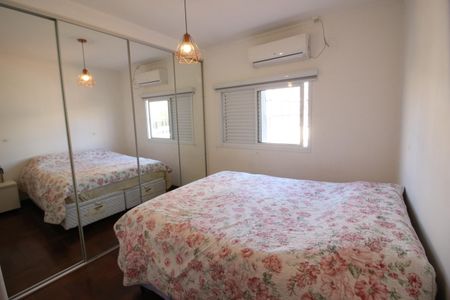 Casa à venda com 125m², 3 quartos e 2 vagasSuite