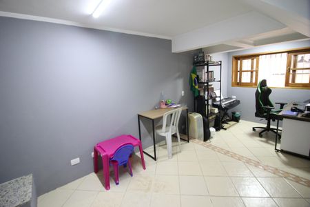 Casa à venda com 125m², 3 quartos e 2 vagasQuarto de Serviço
