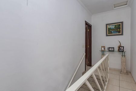 Casa à venda com 110m², 3 quartos e 2 vagasCorredor