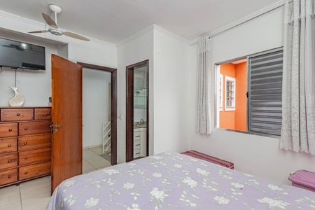 Casa à venda com 110m², 3 quartos e 2 vagasSuíte