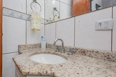 Casa à venda com 110m², 3 quartos e 2 vagasBanheiro Social