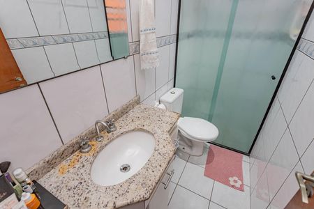 Casa à venda com 110m², 3 quartos e 2 vagasBanheiro da Suíte