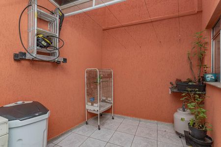 Casa à venda com 110m², 3 quartos e 2 vagasÁrea de Serviço