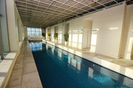 Studio para alugar com 42m², 1 quarto e 1 vaga Studio para alugar com 42m², 1 quarto e 1 vagaÁrea comum - Piscina aquecida