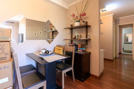 Apartamento para alugar com 68m², 2 quartos e 1 vagaSala