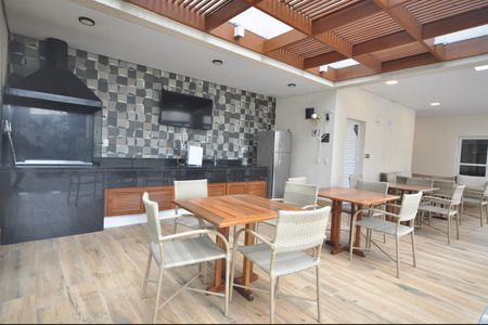 Apartamento à venda com 50m², 2 quartos e 1 vagaÁrea comum - Churrasqueira