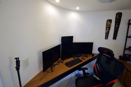 Apartamento à venda com 140m², 1 quarto e 1 vaga Apartamento à venda com 140m², 1 quarto e 1 vagaEscritório