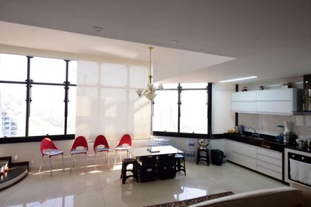 Apartamento à venda com 140m², 1 quarto e 1 vaga Apartamento à venda com 140m², 1 quarto e 1 vagaSala/Cozinha