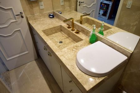 Apartamento à venda com 140m², 1 quarto e 1 vaga Apartamento à venda com 140m², 1 quarto e 1 vagaBanheiro da Suíte