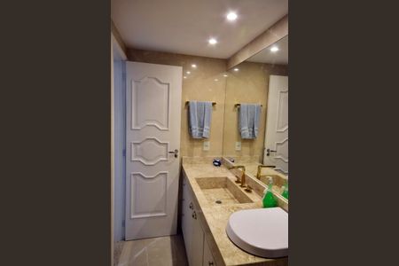 Apartamento à venda com 140m², 1 quarto e 1 vaga Apartamento à venda com 140m², 1 quarto e 1 vagaBanheiro da Suíte