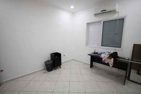 Casa para alugar com 450m², 3 quartos e 1 vaga Casa para alugar com 450m², 3 quartos e 1 vagaSuíte 3