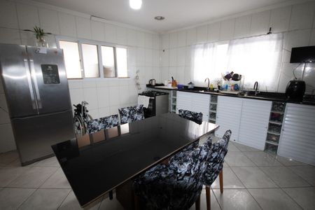 Casa para alugar com 450m², 3 quartos e 1 vaga Casa para alugar com 450m², 3 quartos e 1 vagaCozinha