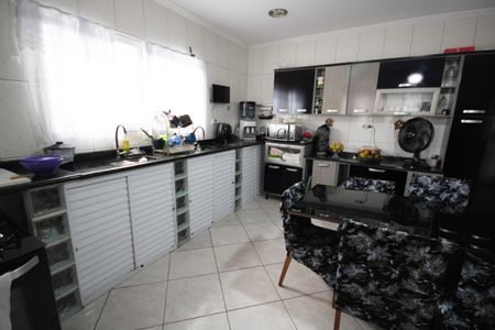Casa para alugar com 450m², 3 quartos e 1 vaga Casa para alugar com 450m², 3 quartos e 1 vagaCozinha
