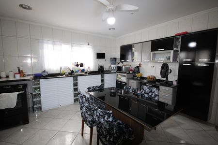 Casa para alugar com 450m², 3 quartos e 1 vaga Casa para alugar com 450m², 3 quartos e 1 vagaCozinha