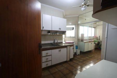 Apartamento para alugar com 158m², 3 quartos e 1 vaga Apartamento para alugar com 158m², 3 quartos e 1 vagaCozinha