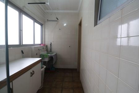 Apartamento para alugar com 158m², 3 quartos e 1 vaga Apartamento para alugar com 158m², 3 quartos e 1 vagaÁrea de Serviço