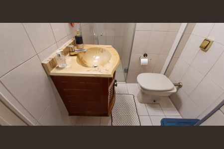 Casa à venda com 125m², 2 quartos e 2 vagas Casa à venda com 125m², 2 quartos e 2 vagasBanheiro