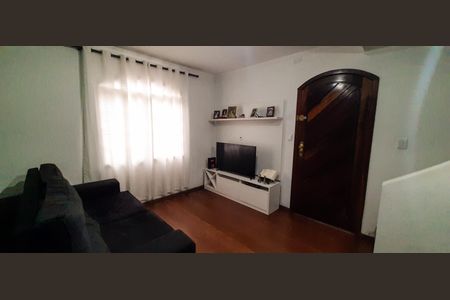 Casa à venda com 125m², 2 quartos e 2 vagas Casa à venda com 125m², 2 quartos e 2 vagasSala