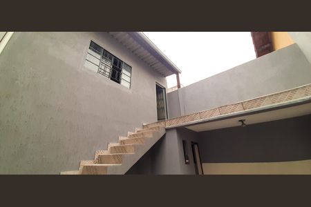 Casa à venda com 125m², 2 quartos e 2 vagas Casa à venda com 125m², 2 quartos e 2 vagasEdícula