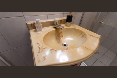 Casa à venda com 125m², 2 quartos e 2 vagas Casa à venda com 125m², 2 quartos e 2 vagasBanheiro