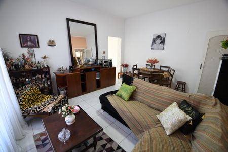 Casa à venda com 340m², 4 quartos e 3 vagasSala