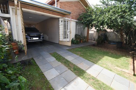 Casa à venda com 340m², 4 quartos e 3 vagasGaragem