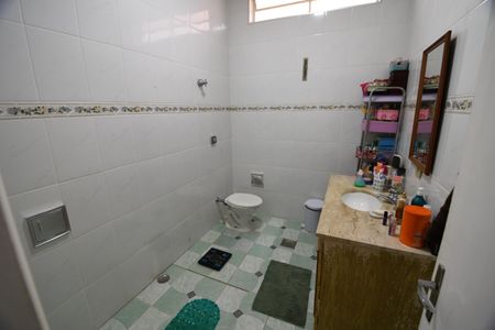 Casa à venda com 340m², 4 quartos e 3 vagasBanheiro da Suíte 