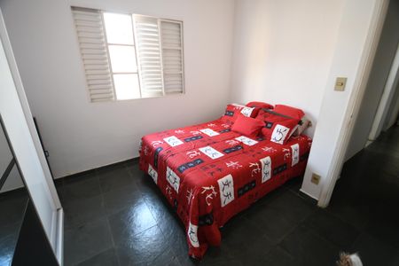 Casa à venda com 340m², 4 quartos e 3 vagasQuarto 2