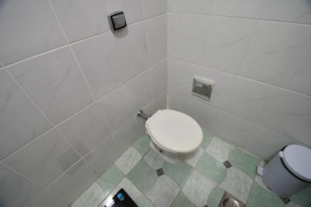 Casa à venda com 340m², 4 quartos e 3 vagasBanheiro da Suíte 