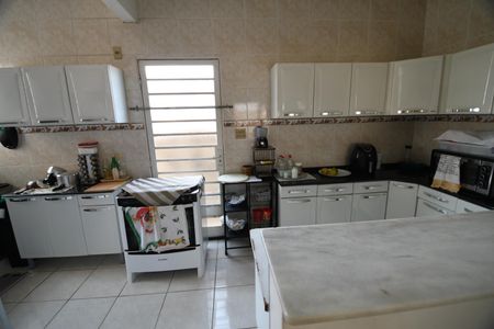 Casa à venda com 340m², 4 quartos e 3 vagasCozinha