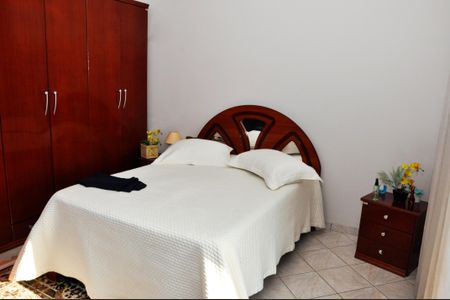 Casa à venda com 160m², 3 quartos e 3 vagas Casa à venda com 160m², 3 quartos e 3 vagasSuíte