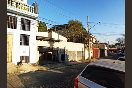 Casa à venda com 160m², 3 quartos e 3 vagas Casa à venda com 160m², 3 quartos e 3 vagasFachada