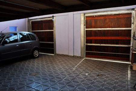 Casa à venda com 160m², 3 quartos e 3 vagas Casa à venda com 160m², 3 quartos e 3 vagasÁrea comum