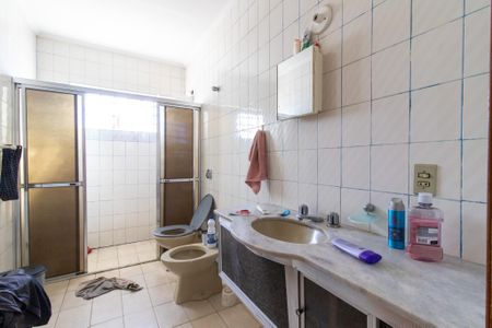 Casa à venda com 298m², 4 quartos e 4 vagasBanheiro