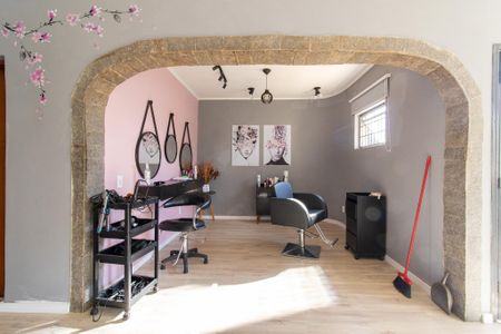 Casa à venda com 298m², 4 quartos e 4 vagasSala