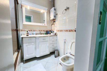 Apartamento à venda com 133m², 3 quartos e 2 vagas Apartamento à venda com 133m², 3 quartos e 2 vagasBanheiro da suíte 3