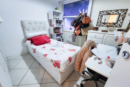 Apartamento à venda com 133m², 3 quartos e 2 vagas Apartamento à venda com 133m², 3 quartos e 2 vagasQuarto 2