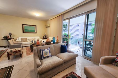 Apartamento à venda com 133m², 3 quartos e 2 vagas Apartamento à venda com 133m², 3 quartos e 2 vagasSala