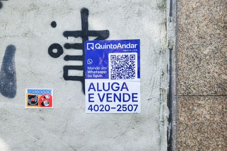 Apartamento à venda com 133m², 3 quartos e 2 vagas Apartamento à venda com 133m², 3 quartos e 2 vagasPlaquinha