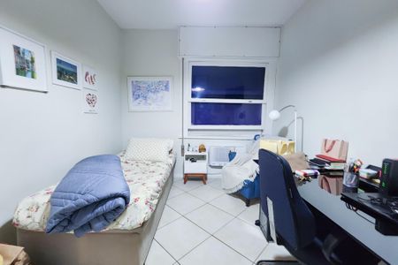 Apartamento à venda com 133m², 3 quartos e 2 vagas Apartamento à venda com 133m², 3 quartos e 2 vagasQuarto 1