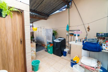 Casa à venda com 307m², 4 quartos e 3 vagasCasa 1 - Lavanderia