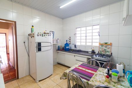 Casa à venda com 307m², 4 quartos e 3 vagasCasa 1 - Cozinha