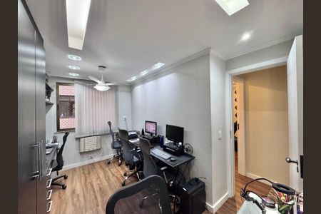 Apartamento à venda com 123m², 3 quartos e 2 vagasQuarto 1