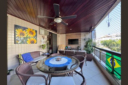 Apartamento à venda com 123m², 3 quartos e 2 vagasVaranda