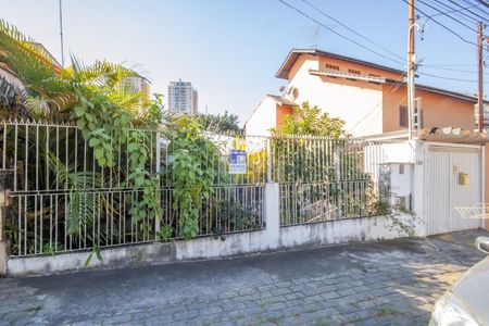 Casa à venda com 227m², 3 quartos e 2 vagasFachada