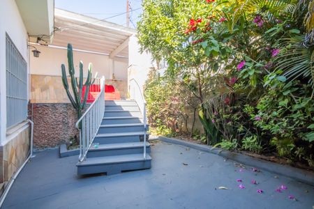 Casa à venda com 227m², 3 quartos e 2 vagasEntrada