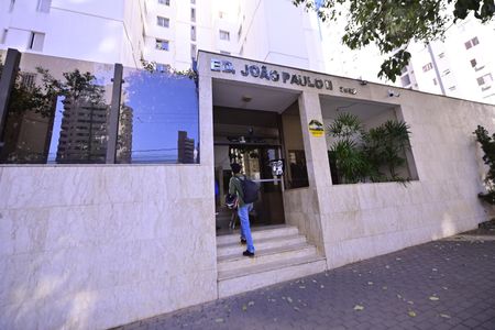 Apartamento para alugar com 63m², 2 quartos e 1 vaga Apartamento para alugar com 63m², 2 quartos e 1 vagaFachada