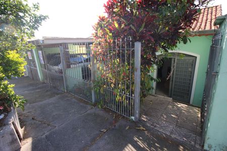 Casa à venda com 120m², 2 quartos e 2 vagasFachada