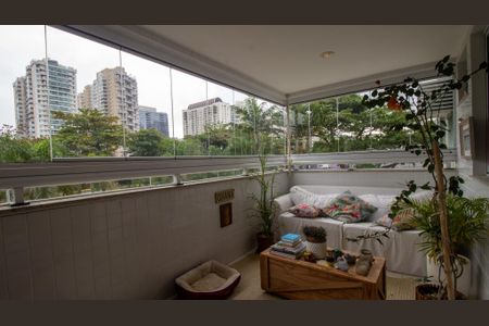 Apartamento à venda com 87m², 3 quartos e 1 vagaVaranda